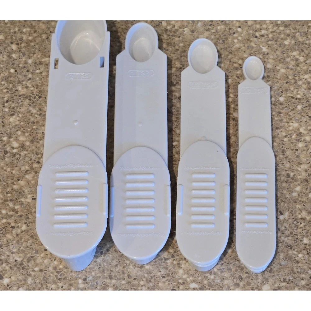 Weight Watchers 4 Piece Nesting Slide Leveling Measuring Spoon Set 1/8 TSP-2 TBS